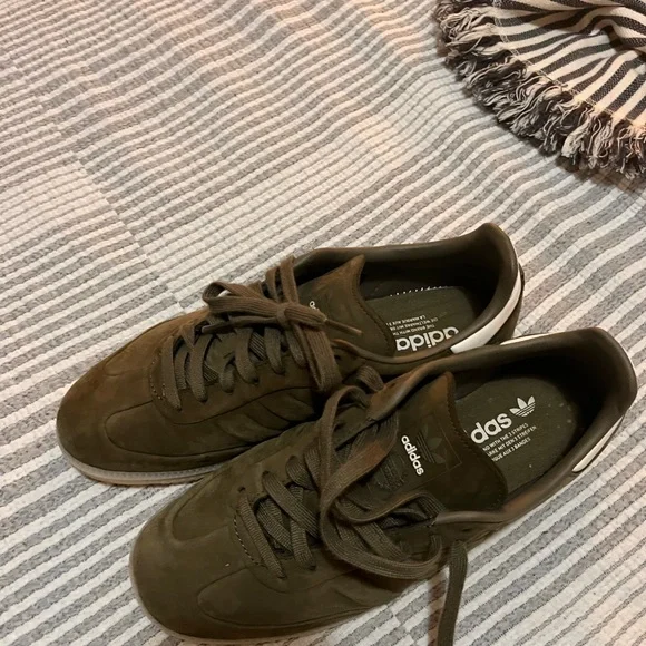 Adidas Sambas - Picture 2 of 4